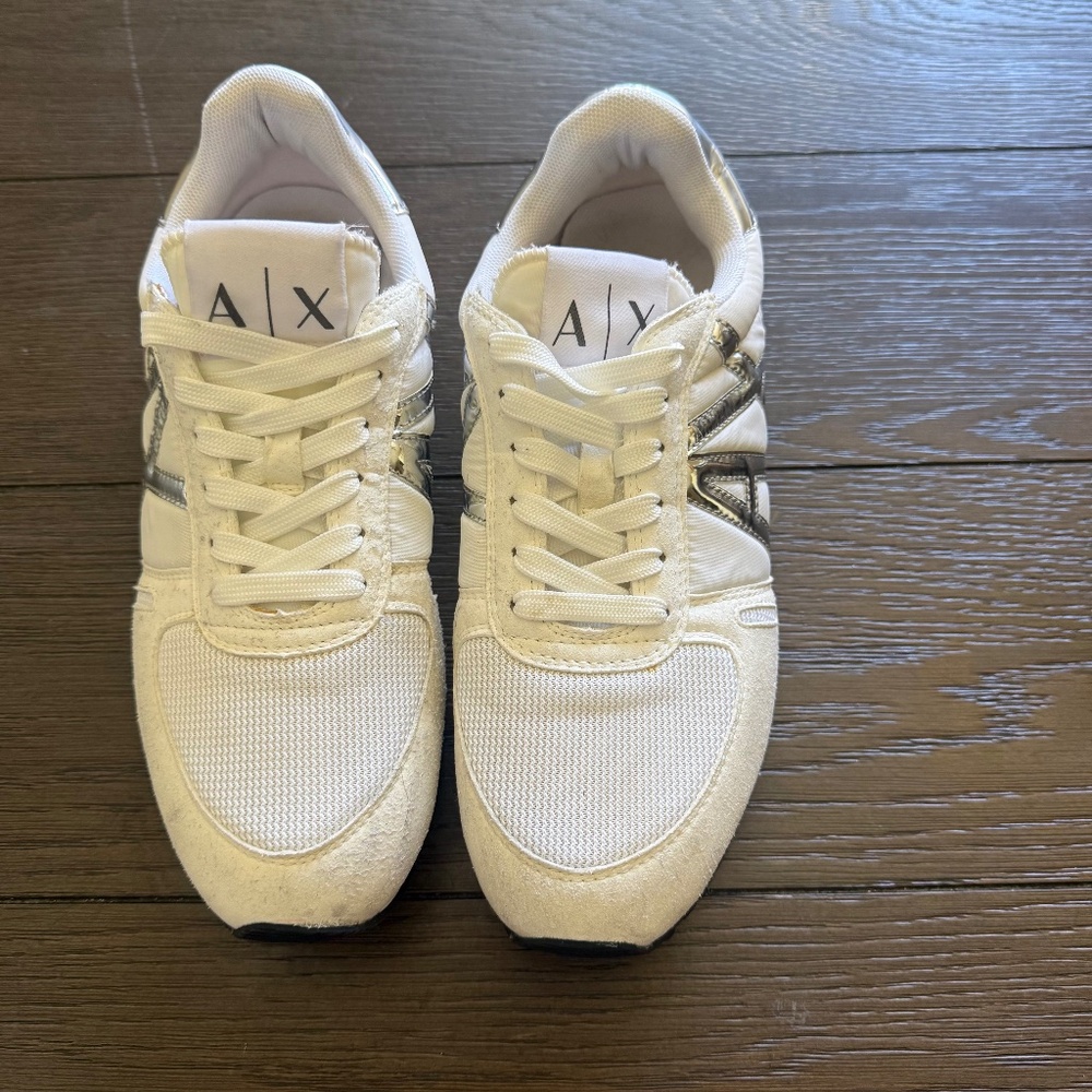 Armani Exchange White Women Tennis Shoes size 6M suede Fabric Logo
